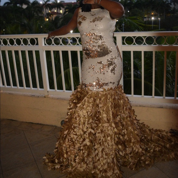 Prom Dress For Sale! - Picture 3 of 4